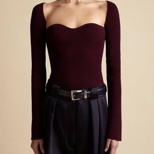 Khaite - THE MADDY TOP IN MERLOT
M / MERLOT / 83%VISCOSE17%POLYESTER